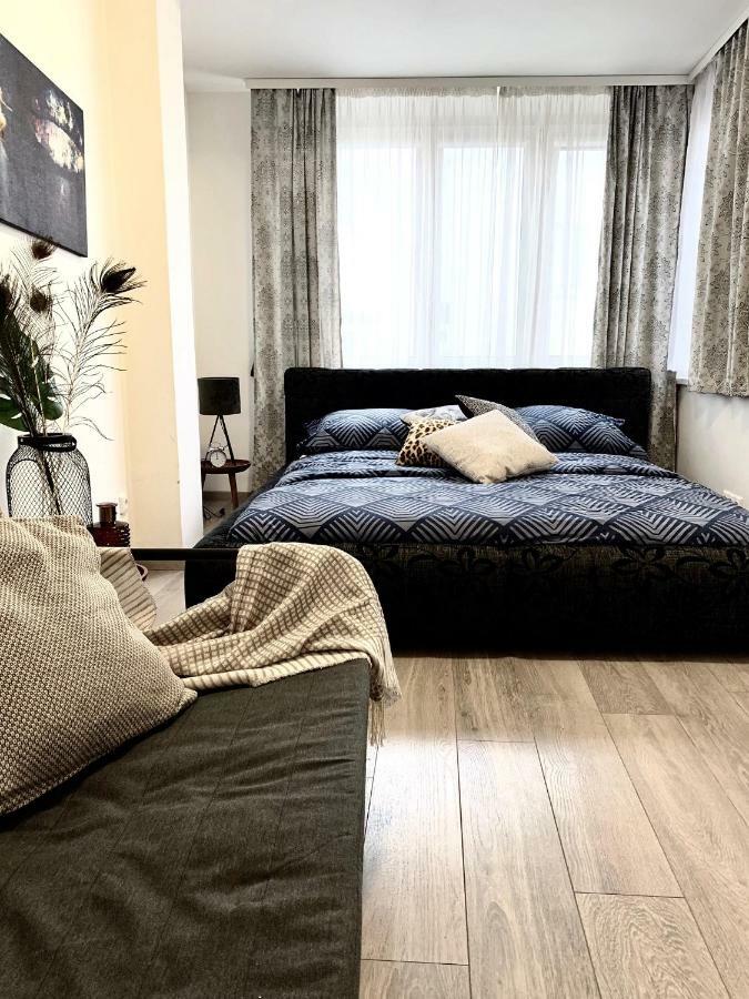 Oldtown Safari Lodge Братислава Екстериор снимка
